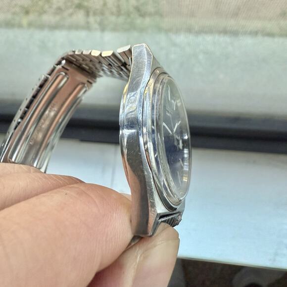 Vintage Seiko 7123-8439 Men’s Watch 34mm SQ Super Quartz Blue Dial Stainless - Picture 11 of 13